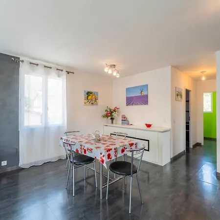 En Provence Chalet Sorgues